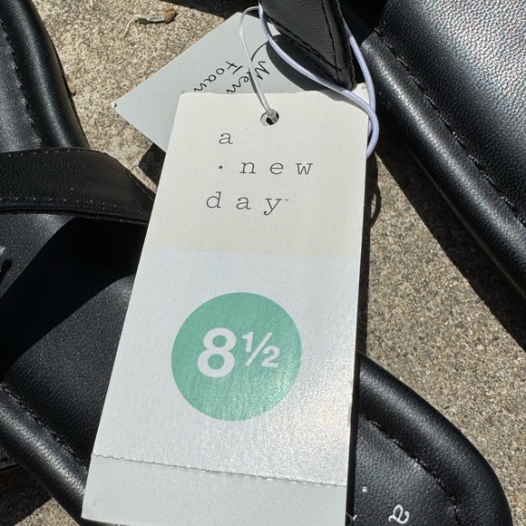 A New Day Black Strappy Slip on Sandals 8.5 NWT - Picture 6 of 9